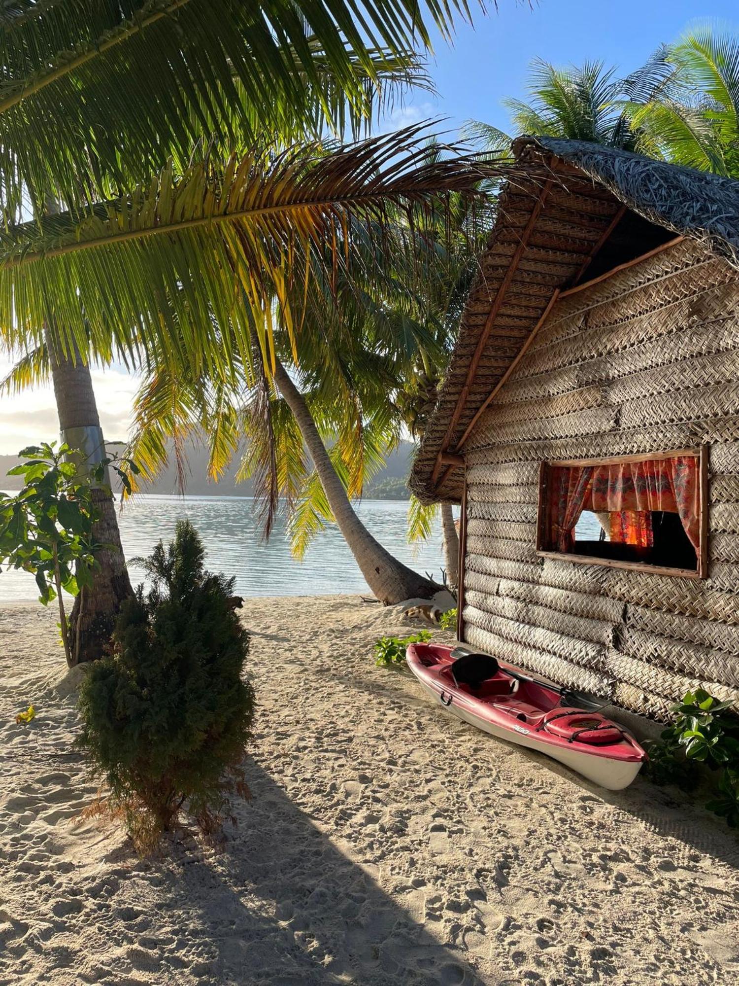 Poemanahere Island Camping A Maupiti Te-Fare-Arii Exteriör bild